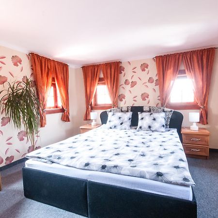 Pokoje Goscinne U Eweliny Bogatynia Chambre photo