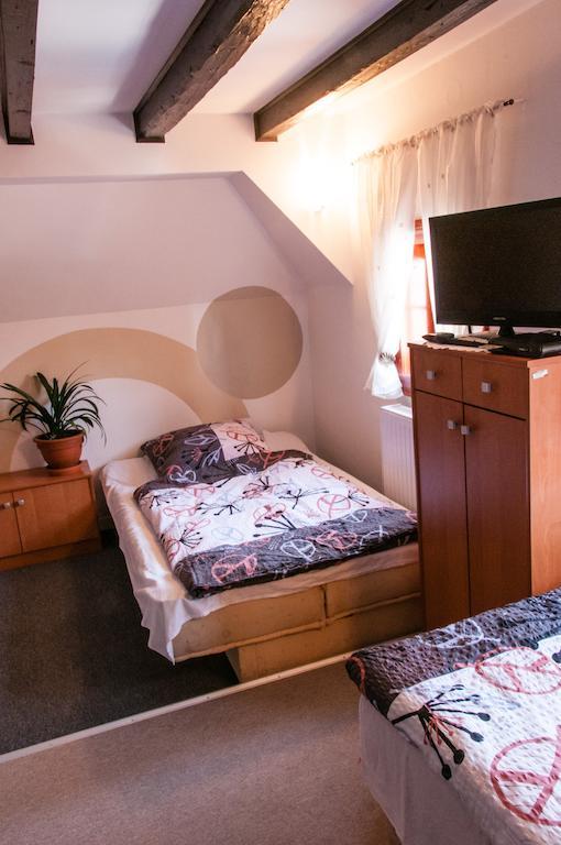 Pokoje Goscinne U Eweliny Bogatynia Extérieur photo