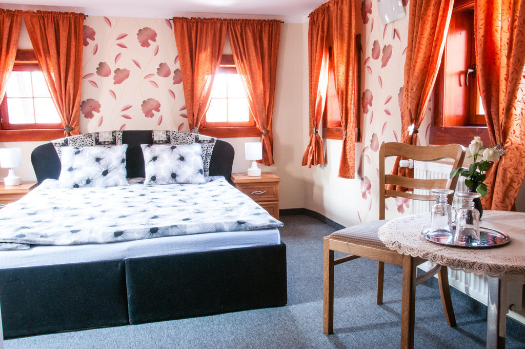 Pokoje Goscinne U Eweliny Bogatynia Chambre photo
